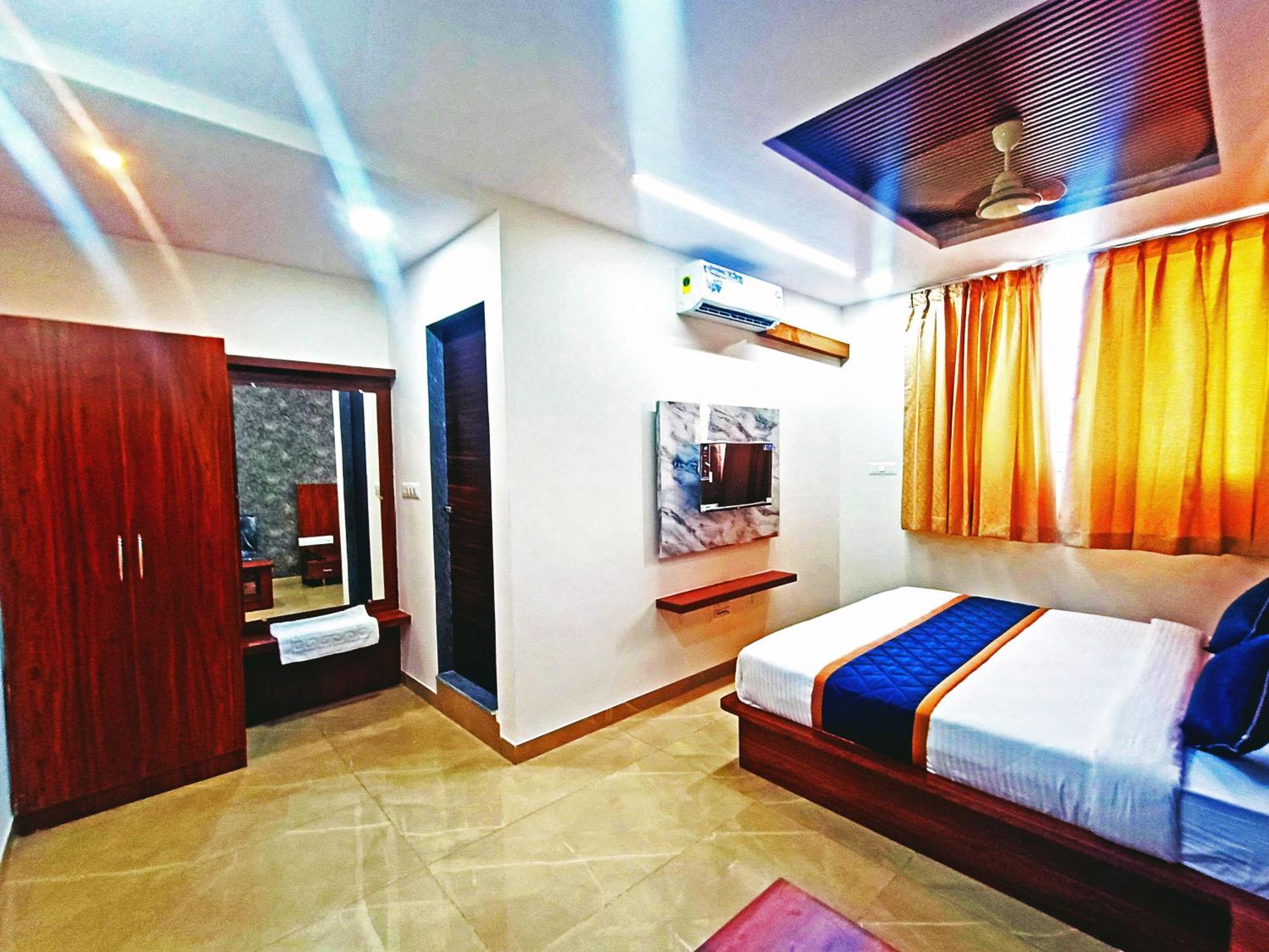 Hotel Achhu Palace Bangalore Buitenkant foto
