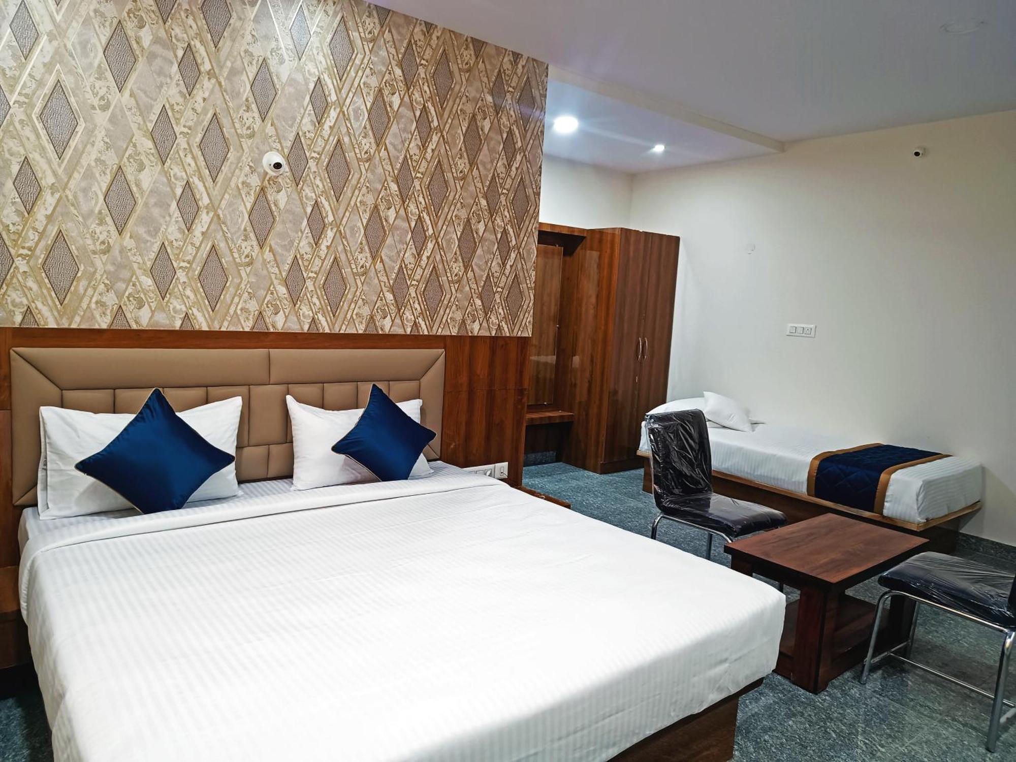 Hotel Achhu Palace Bangalore Buitenkant foto
