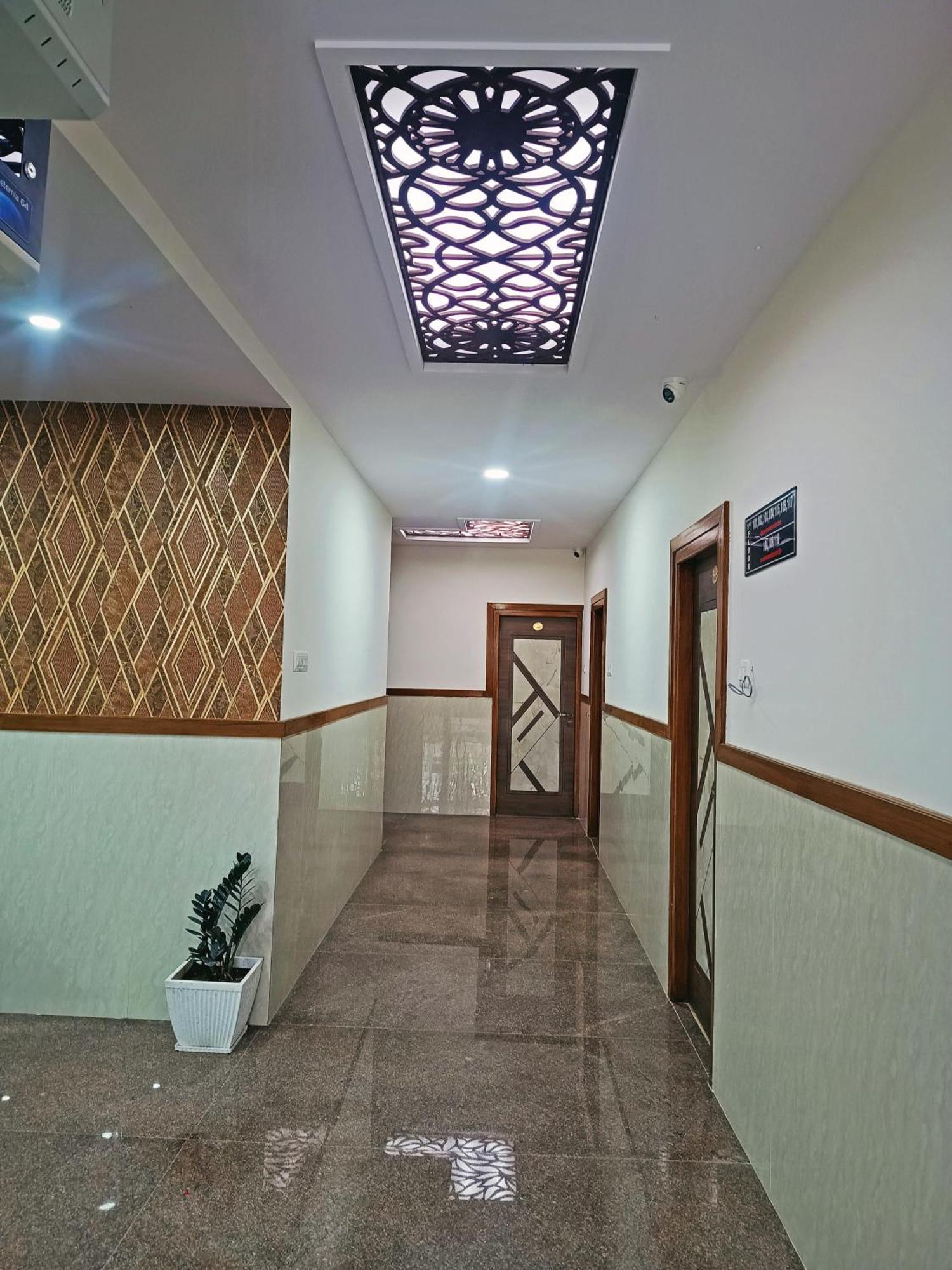Hotel Achhu Palace Bangalore Buitenkant foto
