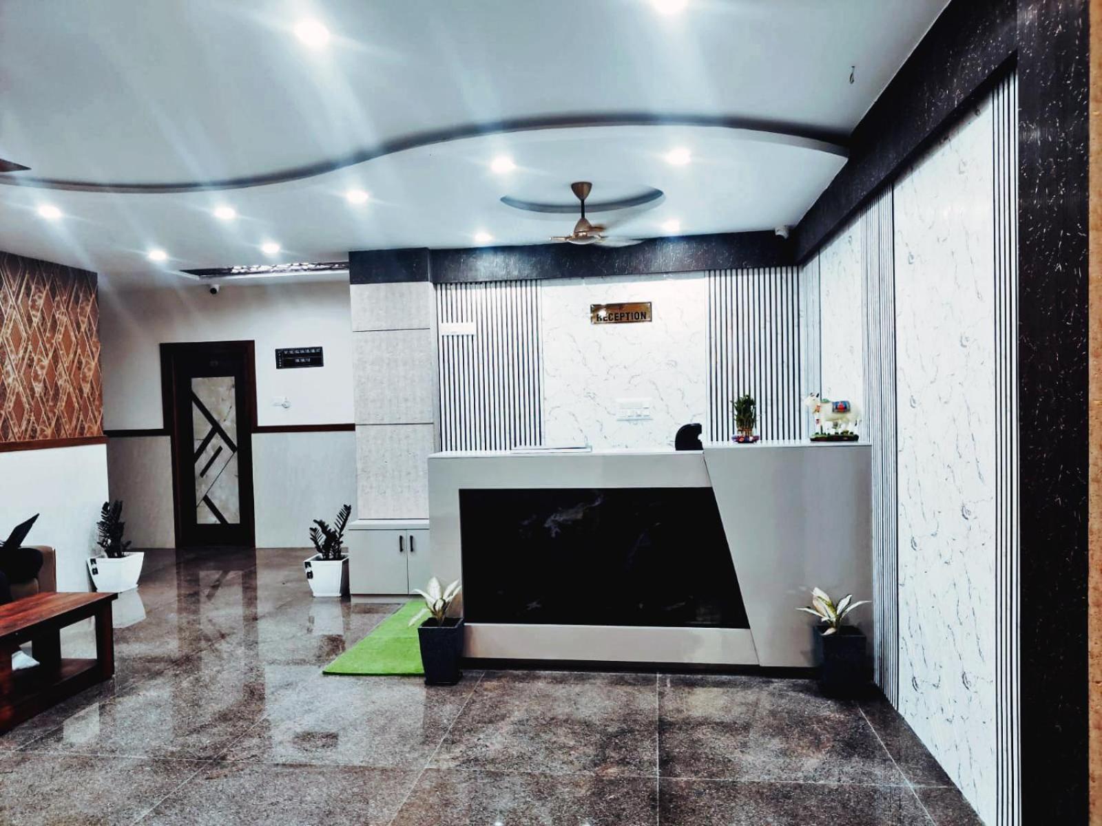 Hotel Achhu Palace Bangalore Buitenkant foto